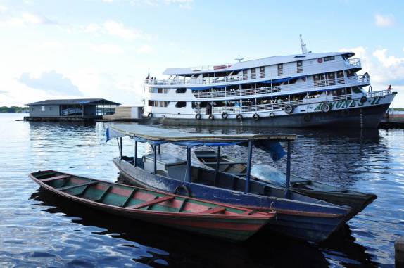 Nosso barco para descer o Rio Solimões, ainda em Tefé, no Amazonas